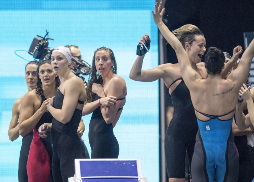 Canada wins 1st medal, Oleksiak's team DQ'd at short-course swim worlds